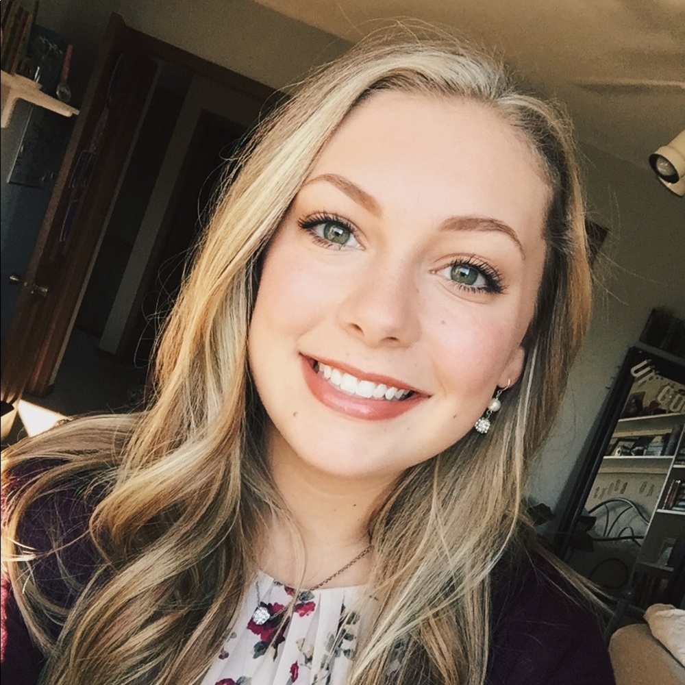 Meet your Posher, Olivia
